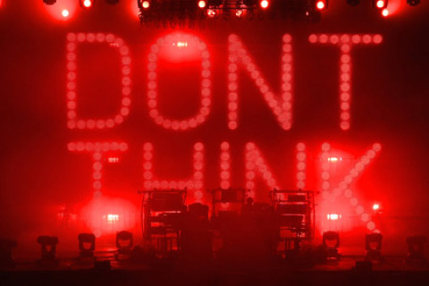 фильм-концерт  Chemical Brothers 'Don't think'